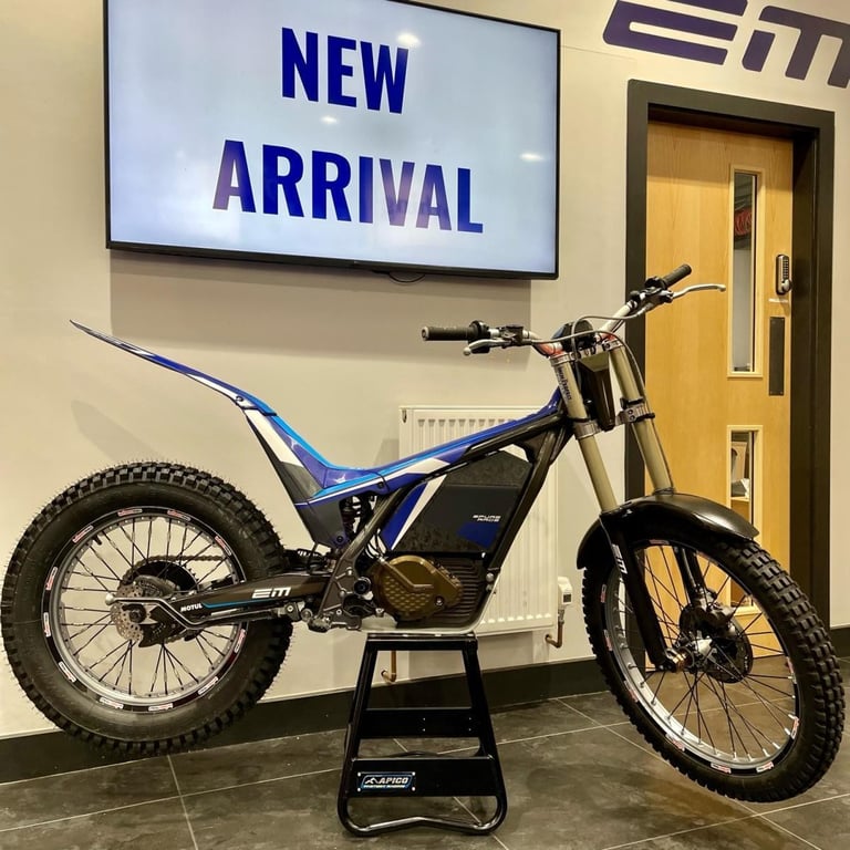 2025 EM EPURE RACE 2.5kWh **EX-DEMO** USED TRIALS BIKE