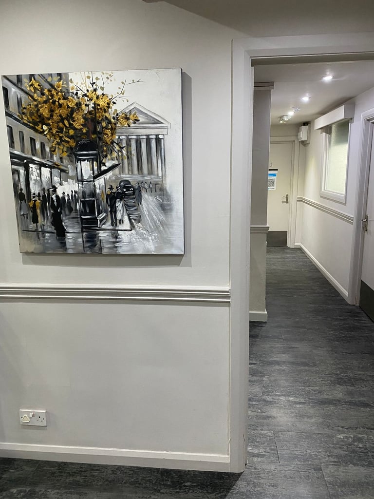 BEAUTY/THERAPY/TREATMENT ROOM AVAILABLE LS17 