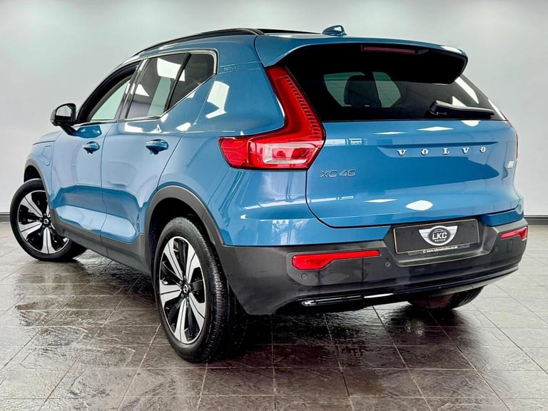 VOLVO XC40 1.5h T5 Recharge 10.7kWh Ultimate Dark Auto Euro 6 (s/s) 5dr 2023