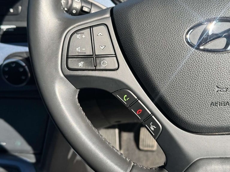 2015 Hyundai i10 1.0 Blue Drive Premium 5dr HATCHBACK PETROL Manual