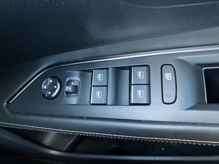 2021 Peugeot 3008 1.6 Hybrid4 300 GT 5dr e-EAT8 Estate PETROL/ELECTRIC Automatic