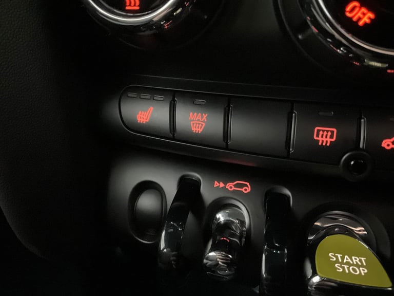 2022 MINI Electric Hatch Cooper SE 32.6kWh Level 2 Hatchback 3dr Electric Auto (184 ps) - 17IN AL...