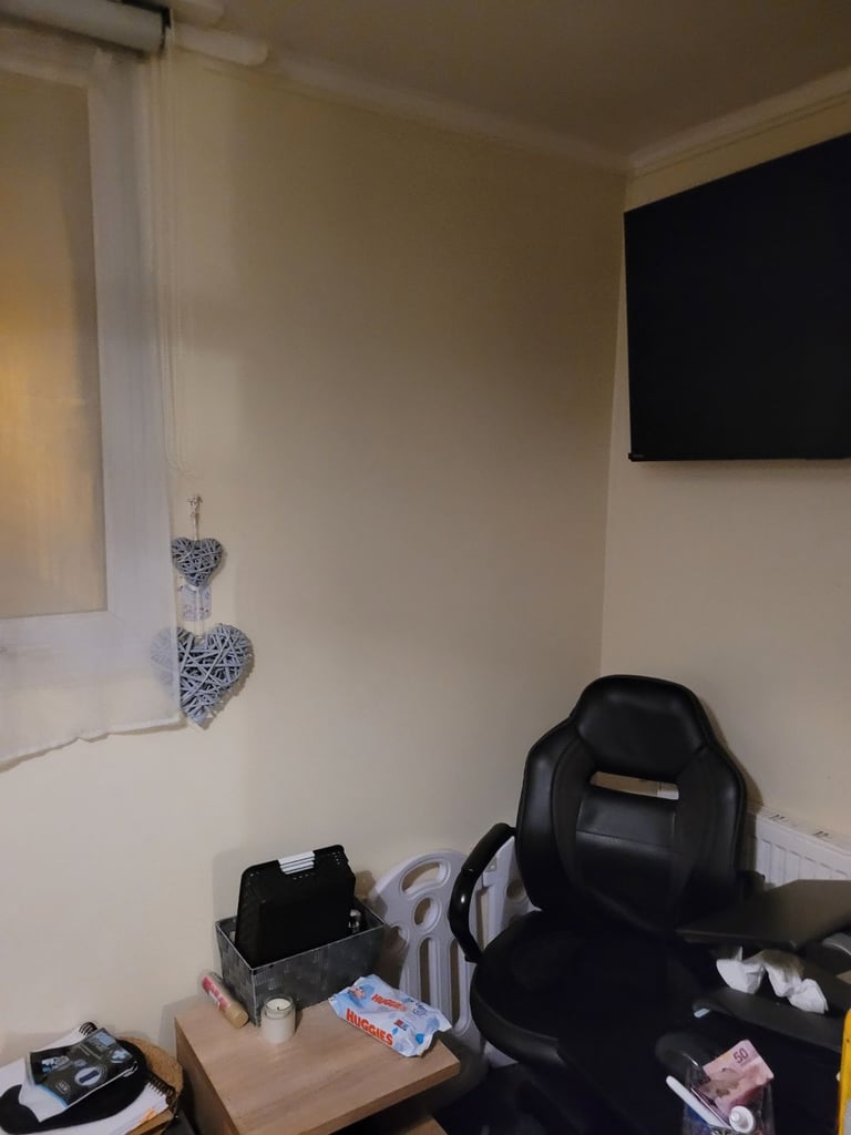 Large one bedroom flat  to  let 
