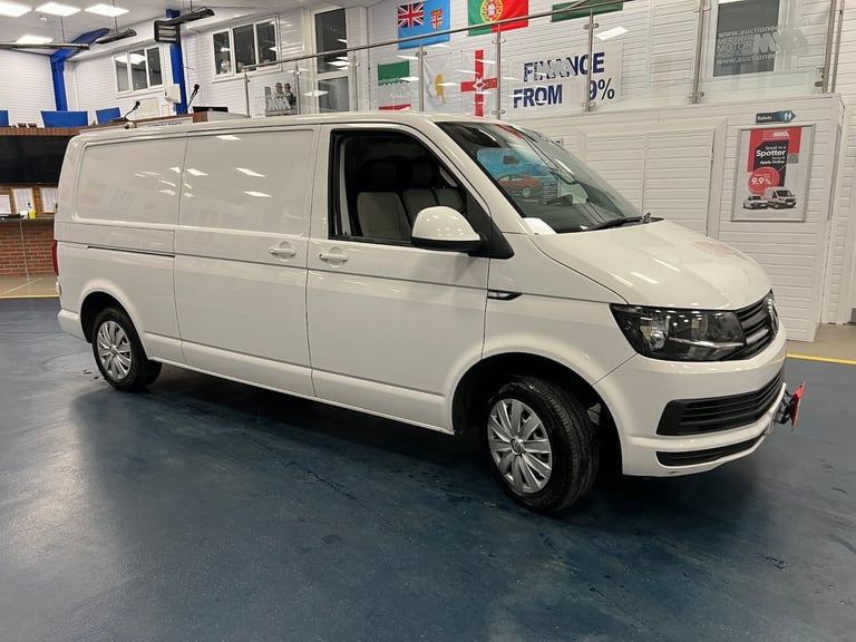 2017 Volkswagen Transporter T30 L2 TRENDLINE 2.0TDI BLUEMOTION 150PS DSG AUTO LWB VAN (EURO 6) PA...