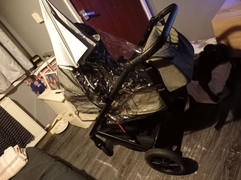 image for Grey 2-1 pram 