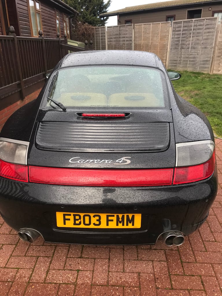 Porche 911 Carrera 4s