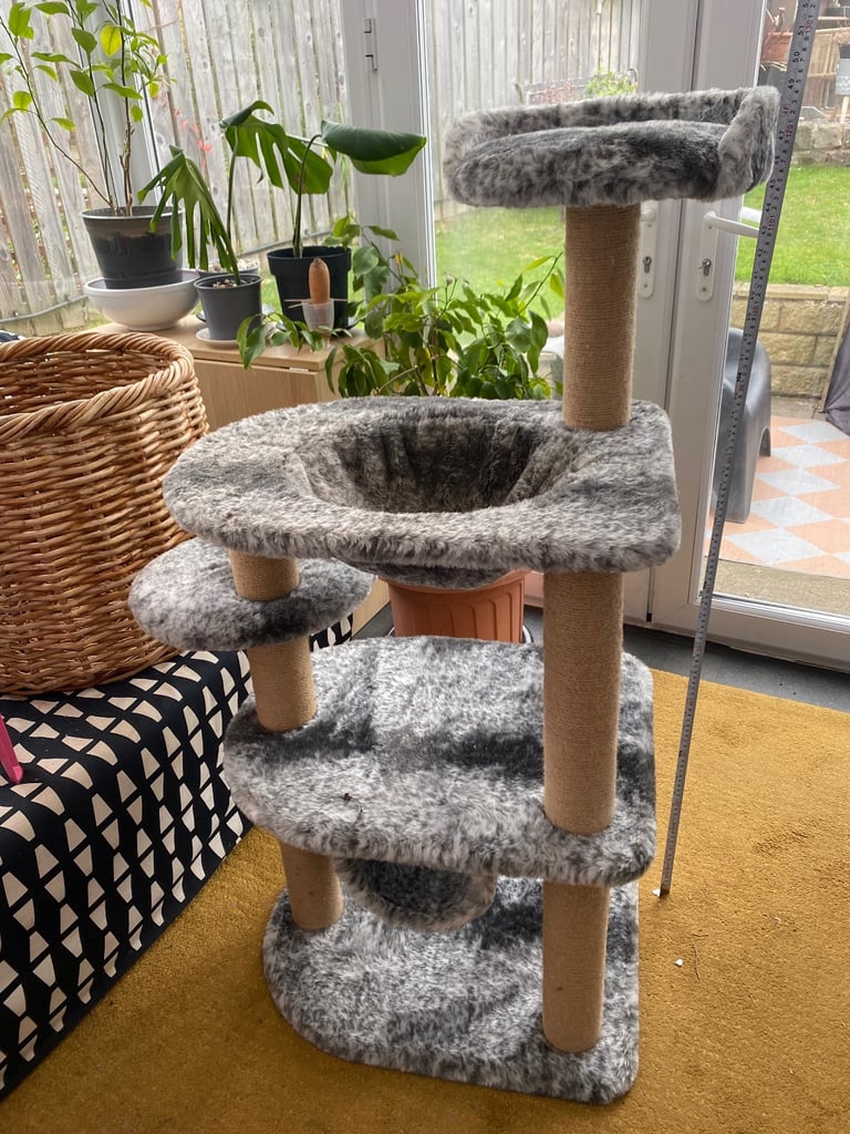 Cat tree