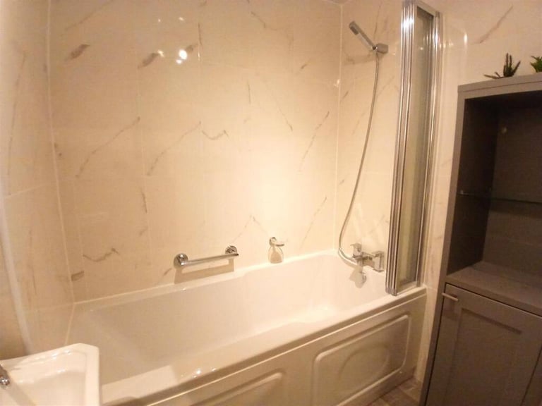 🌈🌼Stylish Single Room with Great Transport Links – E1!