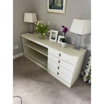 White living room cabinets 