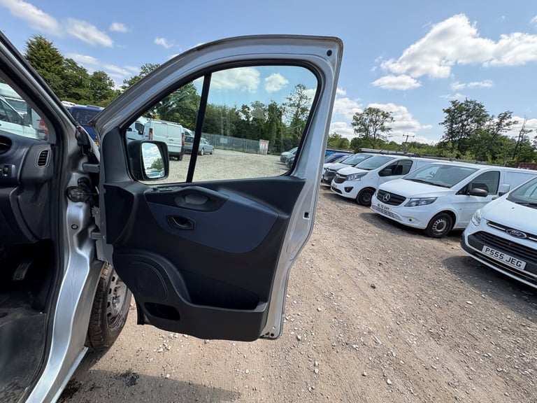 2018 Vauxhall Vivaro Vivaro  Combi CDTi S/S Minibus DIESEL Manual