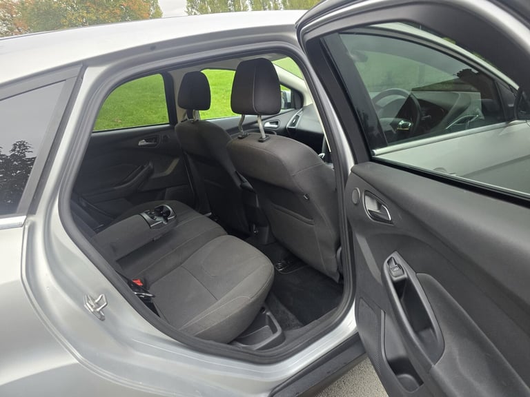 2011 Ford Focus 1.6 EcoBoost Titanium 5dr HATCHBACK Petrol Manual