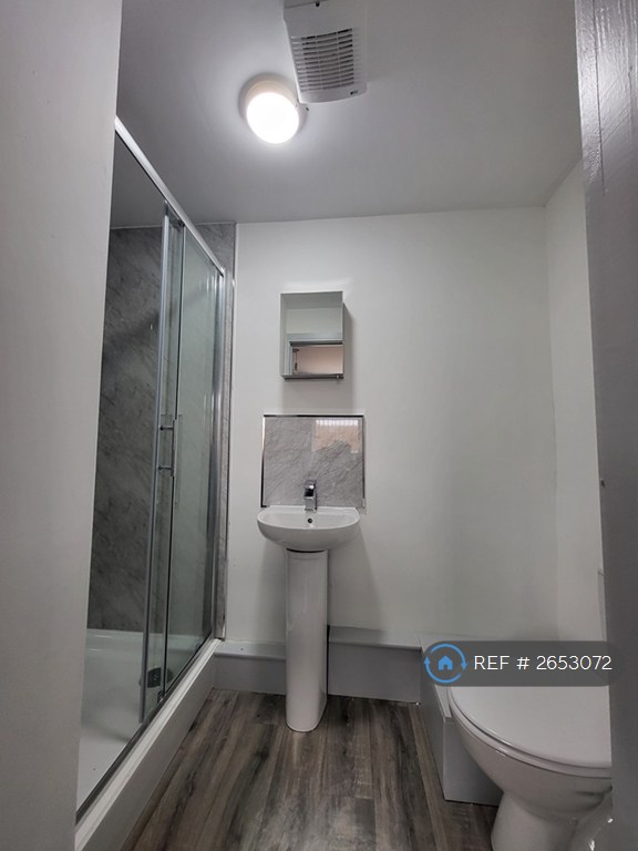 Studio flat in St. James Lane, Coventry, CV3 (#2653072)