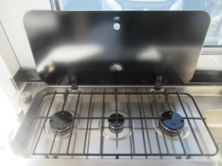 Adria Compact Supreme SL 2.2 Diesel 140BHP Automatic