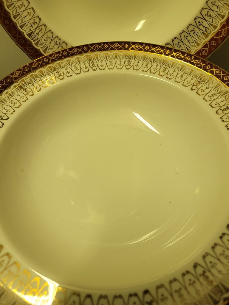 ROYAL GRAFTON MAJESTIC RED  SET OF 6 BOWLS 17CM EXCELLENT CONDITION  (J)