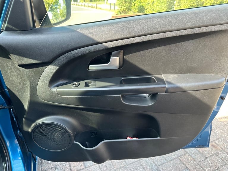 2010 Kia Venga 1.6 2 Auto Euro 5 5dr HATCHBACK Petrol Automatic