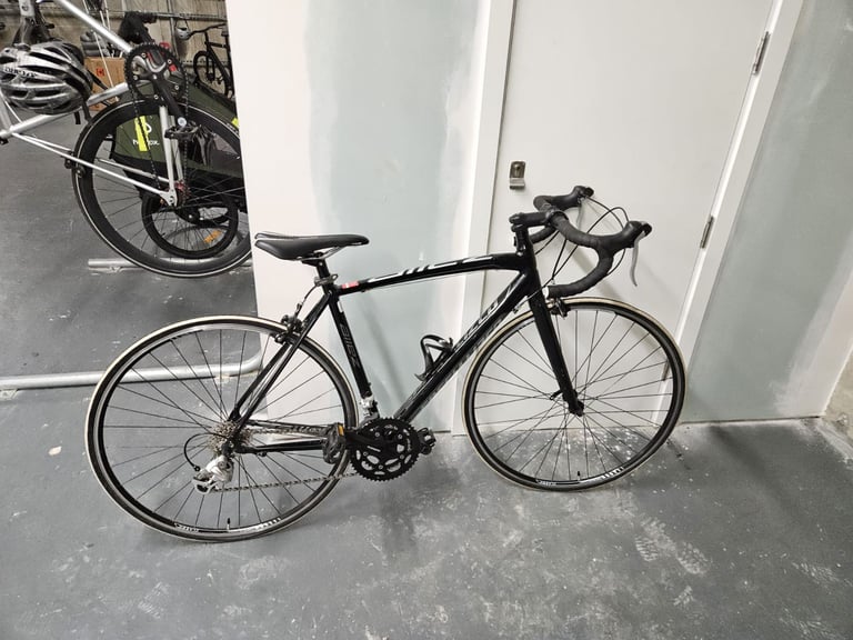 Specialized Allez Road Bike Size/M 54cm - Recently serviced 