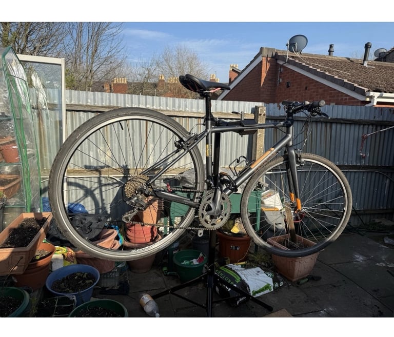 image for mens large pinnacle neon two hybrid road bike grey excellent condition