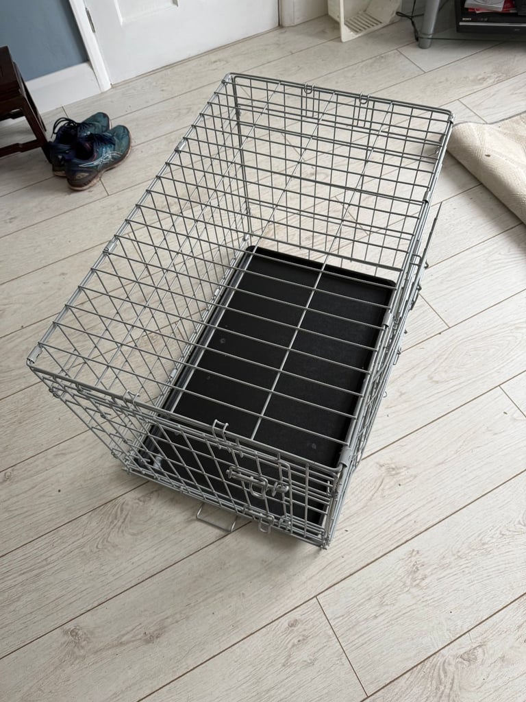 Folding dog cage - folds flat - size medium 39x18x18 inch