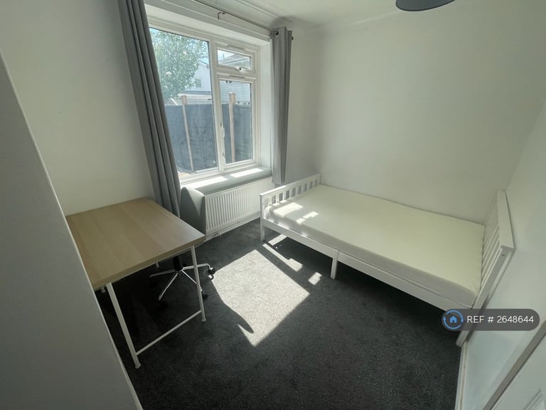 4 bedroom house in Cunningham Road, Norwich, NR5 (4 bed) (#2648644)