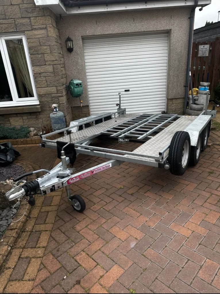 Phoenix Smart Trailer Car Transporter Twin Braked Axle with 2 Meter Ladder Ramps 2000 kgs Gross