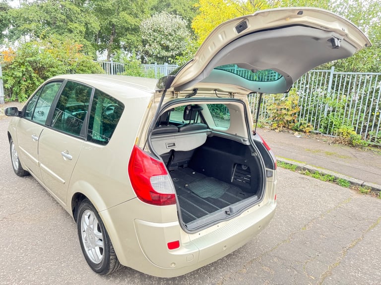 (AUTOMATIC- - PETROL ) RENAULT GRAND SCENIC MPV AUTO *MOT- OCT 2026 like  mazda 5