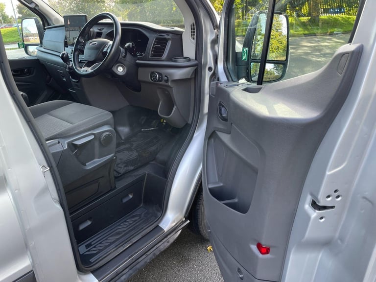 FORD TRANSIT 2.0 TDCI T460 TREND 17 SEAT MINIBUS EURO 6 AIR CON 2022