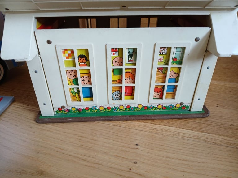 Dollshouse Vintage playmobil 1970’s Fisher Price Play Family Toy School Wooden Caravan Garbage Truck