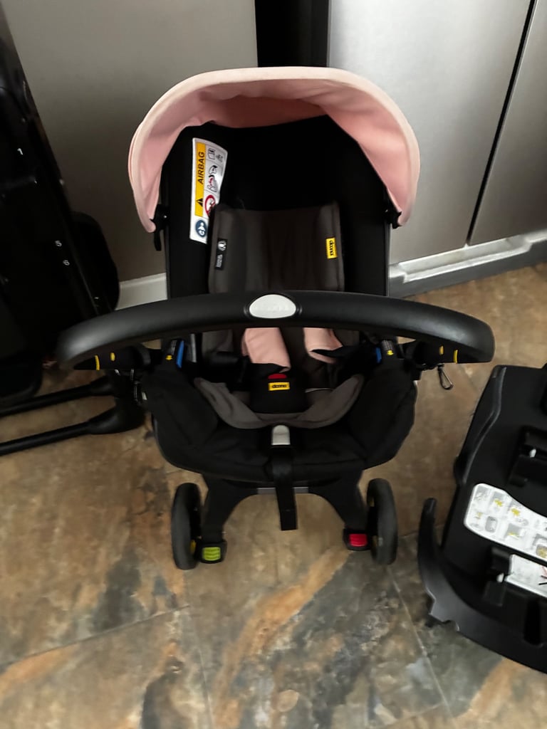 DOONA CARSEAT/STROLLER IN 1