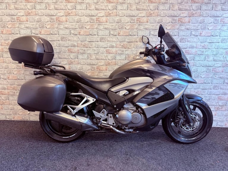 2012 Honda VFR800x Crossrunner - Full Luggage - Abs - Heated grips 
