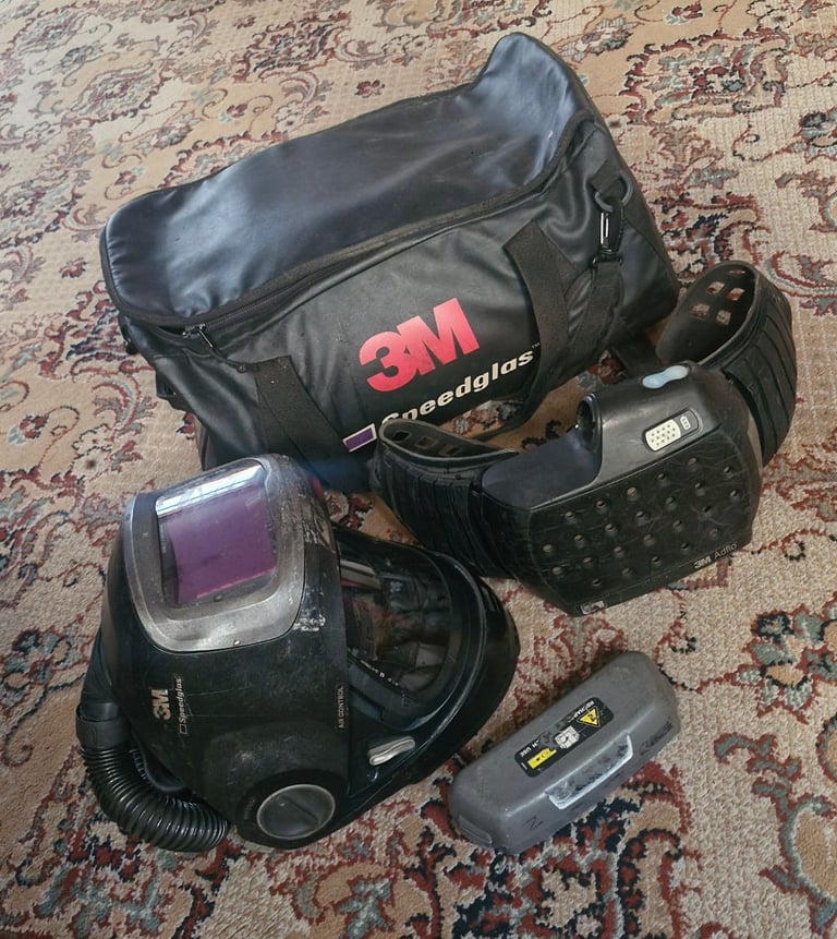 image for Speedglas g5-01 adflo 3M bag Charger and Extended battery 