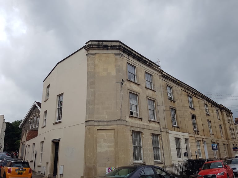 2 bedroom top floor flat available to rent in Kingsdown