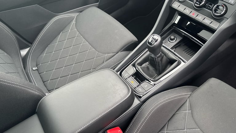 2024 Skoda Karoq 1.5 TSI Sportline 5dr ESTATE PETROL Manual