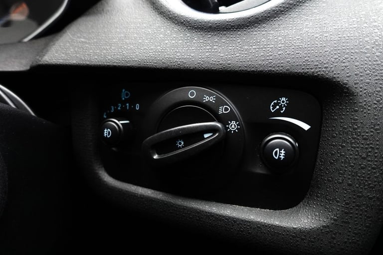 2013 Ford Fiesta 1.6 TDCi Zetec S Hatchback 3dr Diesel Manual Euro 5 (95 ps) Hatchback Diesel Manual