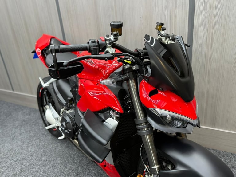 2022 22 Ducati Streetfighter V2 955 ABS - JUST 3726 MILES - WINGS