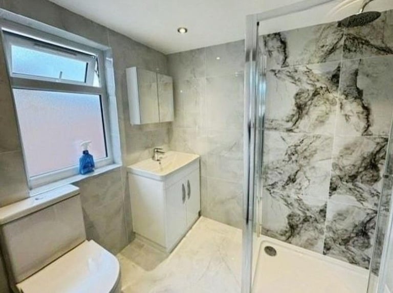 6Bed 3Bath House to rent in Harrow - Thomson Road