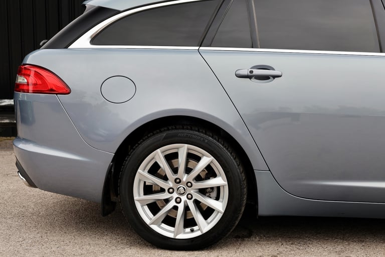 2013 '63' Jaguar XF 3.0 V6 Diesel Sportbrake Estate Premium Luxury + Rare Spec