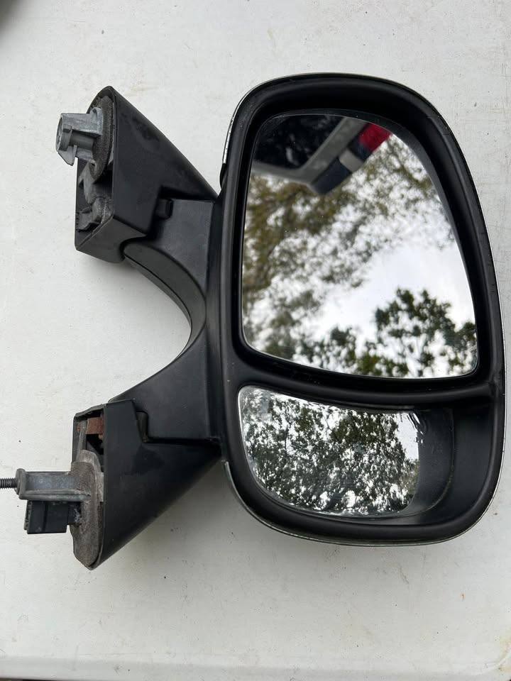 image for 2008 Renault Trafic.Vauxhall Vivaro Electric Drivers Side Wing Mirror