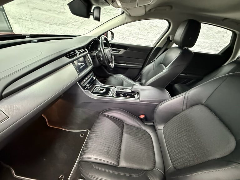 2017 Jaguar XF 2.0d Prestige 4dr Auto SALOON DIESEL Automatic