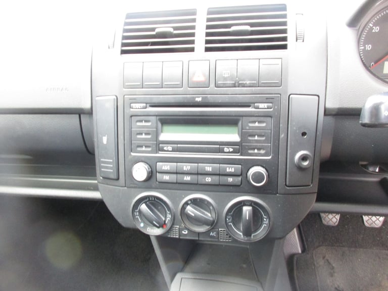 2009 Volkswagen Polo 1.2 Match 60 3dr HATCHBACK Petrol Manual
