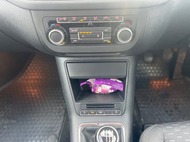 Volkswagen, TIGUAN, Estate, 2011, Manual, 1968 (cc), 5 doors