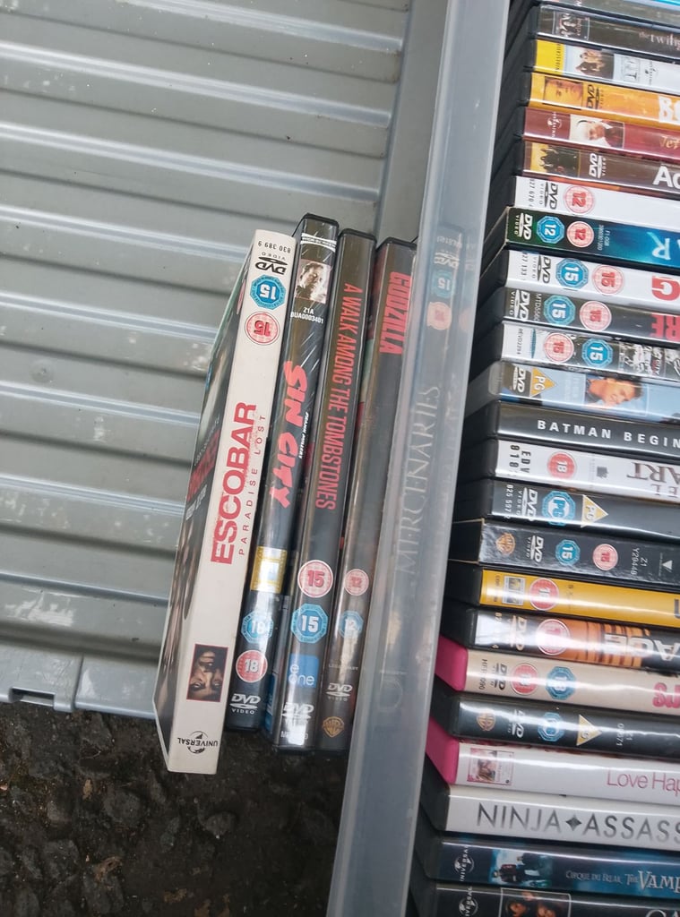 200 DVDS Blue Ray Playstation Games Xbox Games 