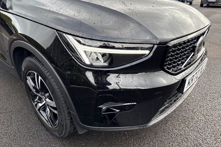 2023 Volvo XC40 2.0 B3 MHEV Plus DCT Auto Euro 6 (s/s) 5dr SUV PETROL Automatic