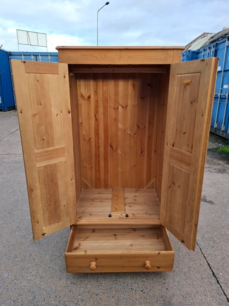 Pine double wardrobe with drawer
