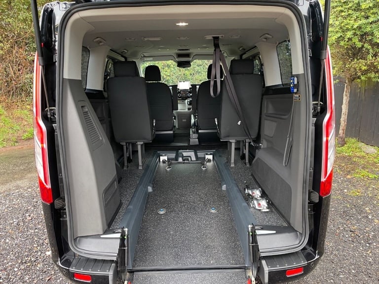  Ford Tourneo Custom 2.0 EcoBlue 130ps Titanium WHEELCHAIR ACCESSIBLE VEHICLE 4