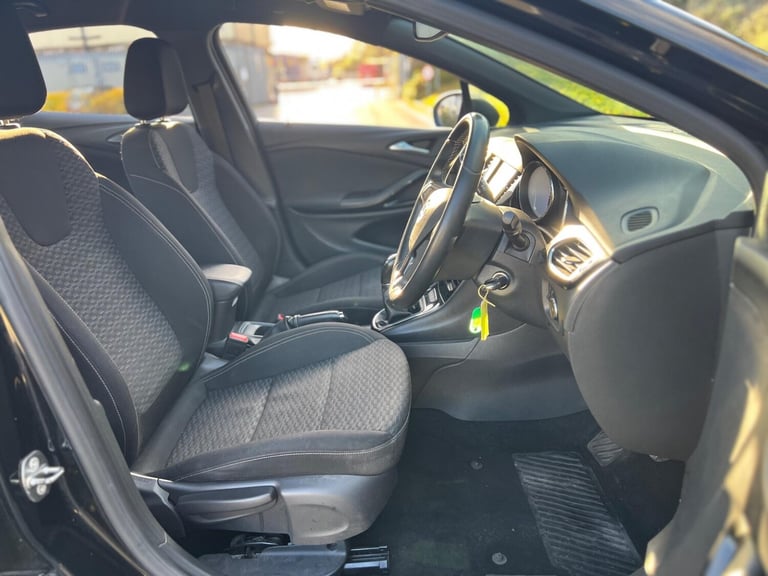 2017 Vauxhall Astra 1.4i Turbo SRi VX Line Euro 6 5dr HATCHBACK Petrol Manual