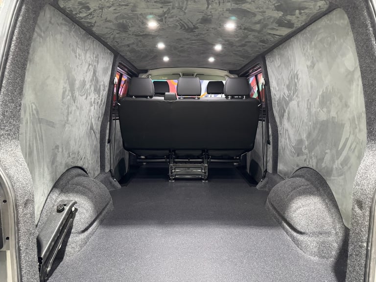 2017 Volkswagen Transporter 2.0 TDI BMT 204 Highline Van DSG 5 Seater Crew Van Diesel Automatic