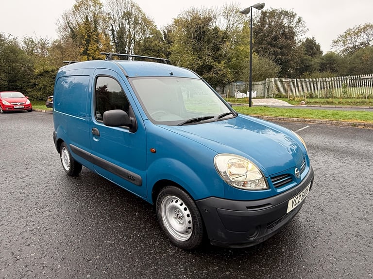 image for MOTD TO SEPTEMBER LOW MILES 1-OWNER ROOF RACK TOWBAR