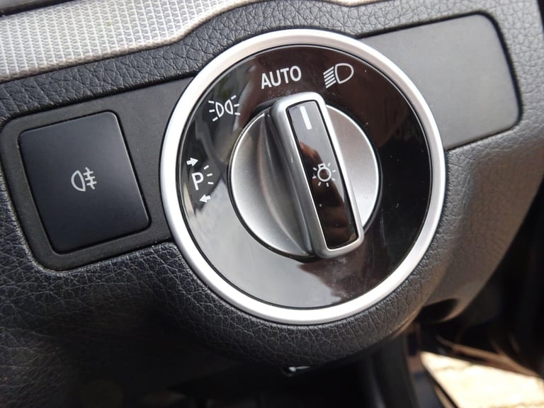  Mercedes-Benz E Class 2.1 E220 BlueTEC AMG Line Cabriolet G-Tronic+ Euro 6 (s/s) 2dr  Diesel Aut...