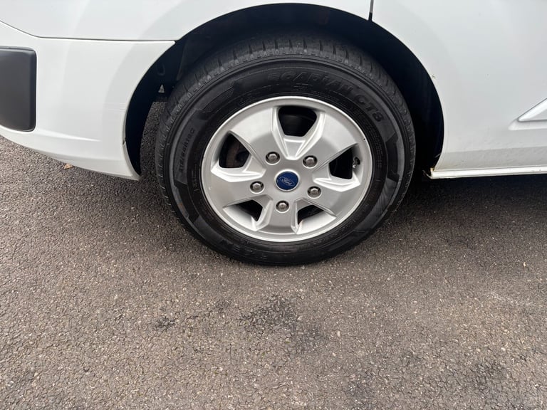 2017 Ford Tourneo Custom 2.0 TDCi 130ps Low Roof 9 Seater Titanium Minibus Diesel Manual