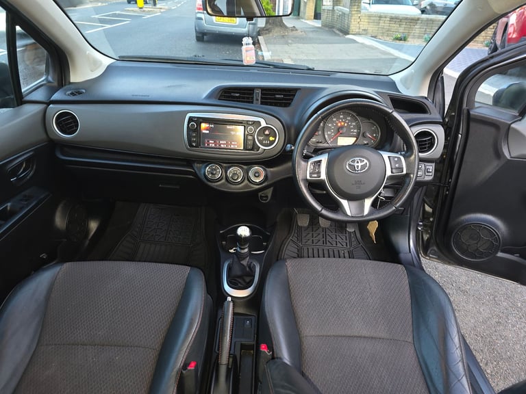 Toyota, YARIS, SR,Dual VVT-i SR Euro 5 3Dr 2013